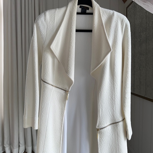 Eva Varro Barcelona jacket in white - Picture 4 of 8